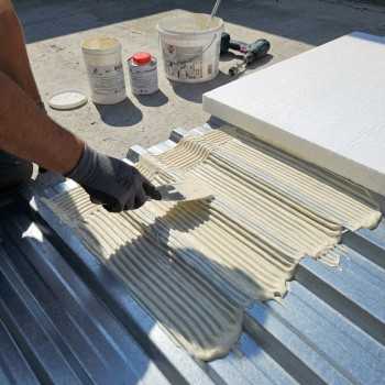 Klejenie styropianu do blachy na dużych powierzchniach ATK PU021 | Ataszek.pl Klejenie styropianu do blachy na dużych powierzchniach ATK PU021 | Ataszek.pl