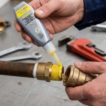 Pasta uszczelniająca do gwintów T548 - bez pakuł na Ataszek.pl Pasta uszczelniająca do gwintów T548 - bez pakuł na Ataszek.pl