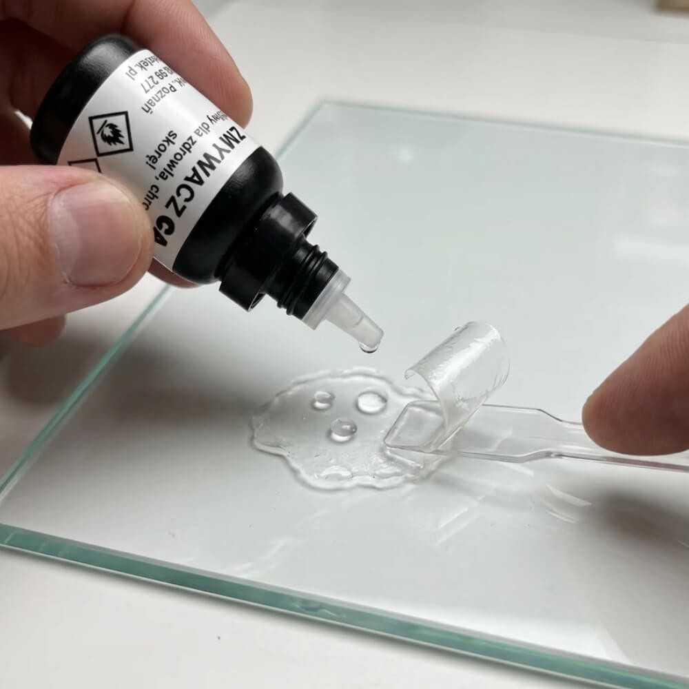 Zmywacz do kleju cyjanoakrylowego ATK Debonder