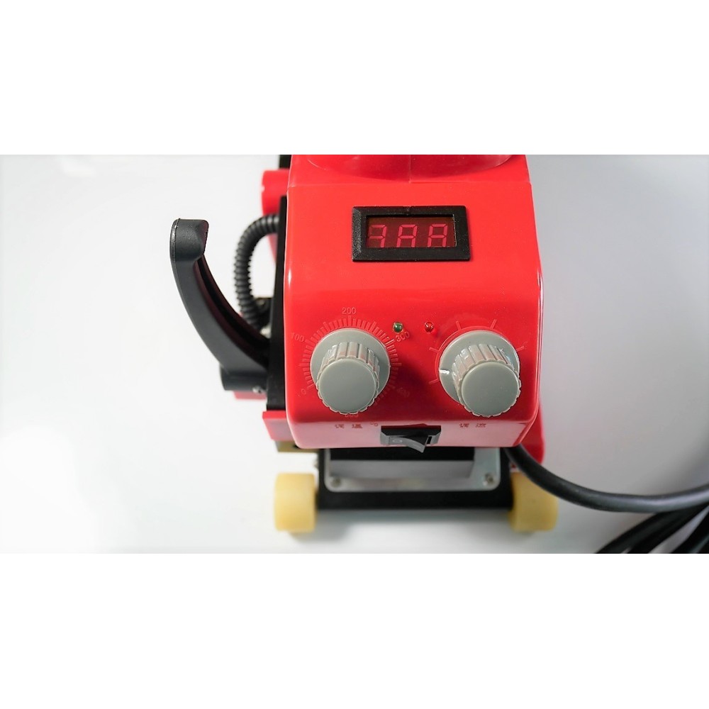 Zgrzewanie folii budowlanej zgrzewarką Bosite 800 | Ataszek.pl Zgrzewanie folii budowlanej zgrzewarką Bosite 800 | Ataszek.pl