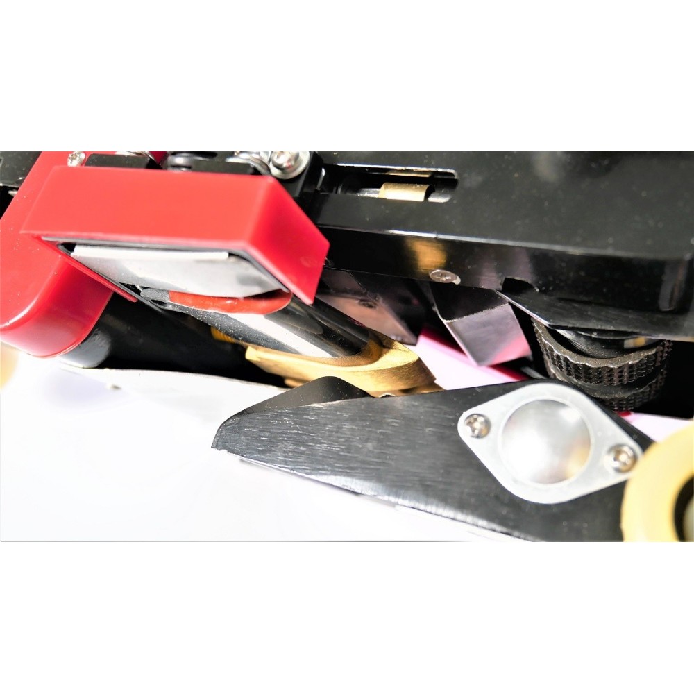 Zgrzewanie folii budowlanej zgrzewarką Bosite 800 | Ataszek.pl Zgrzewanie folii budowlanej zgrzewarką Bosite 800 | Ataszek.pl