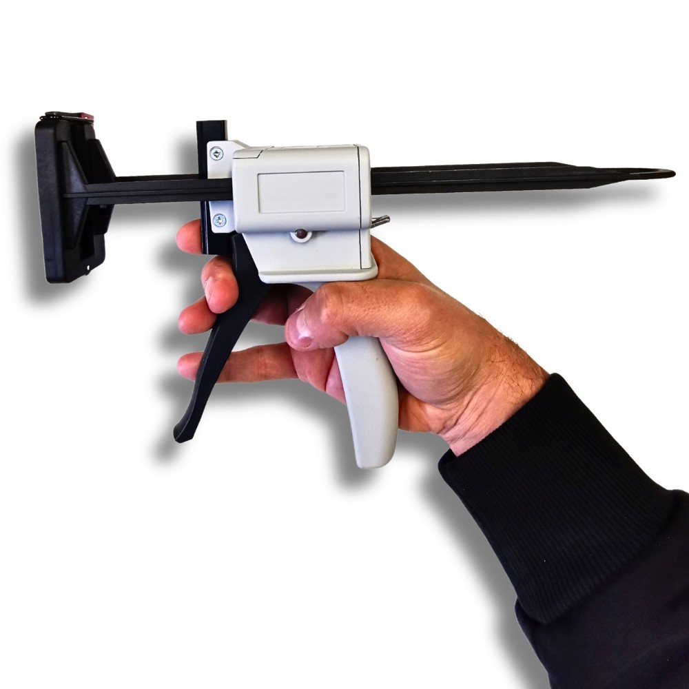 Wyciskacz do tubek past, farb i klejów | Ataszek.pl Wyciskacz do tubek past, farb i klejów | Ataszek.pl