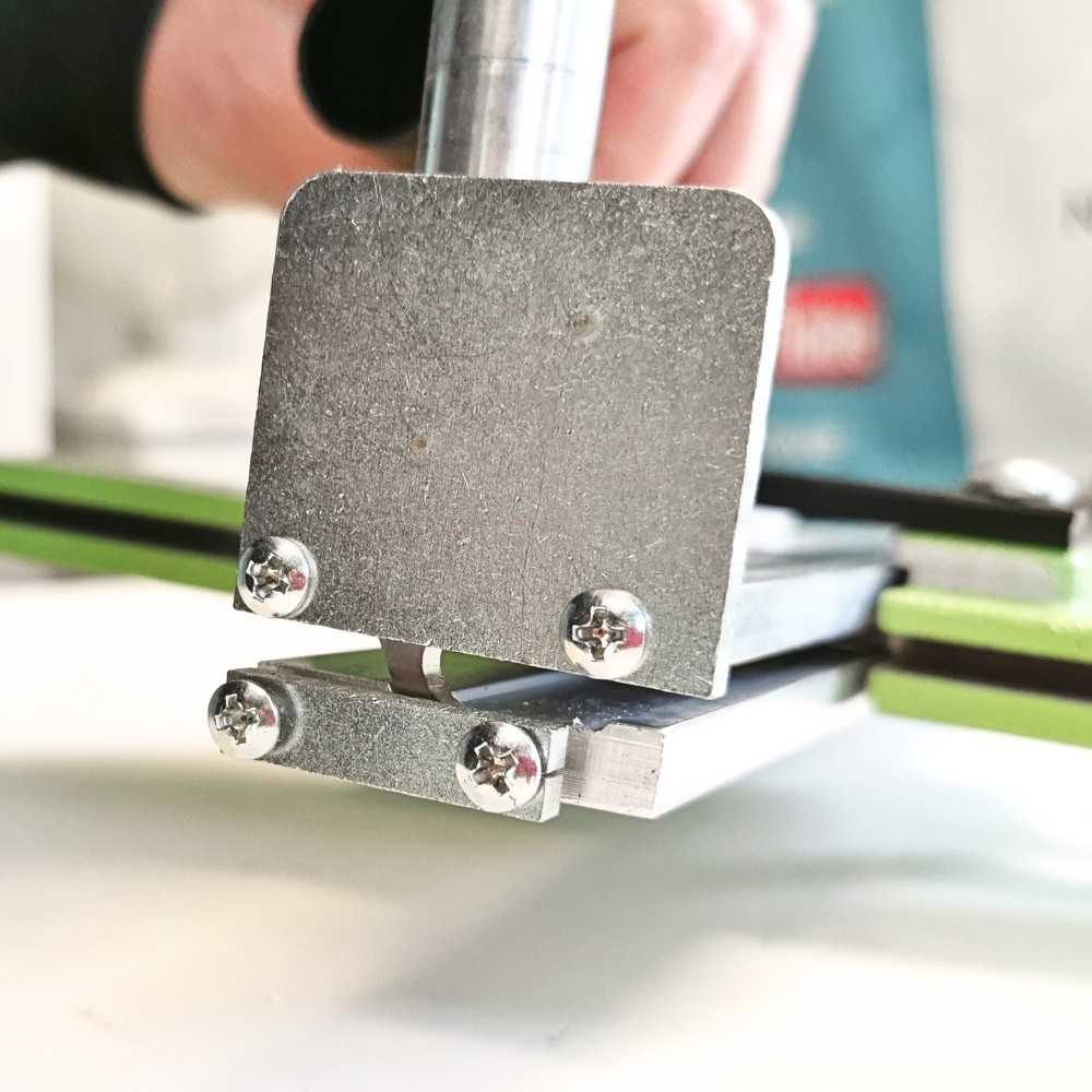 Nóż do cięcia linoleum | Ataszek.pl Nóż do cięcia linoleum | Ataszek.pl