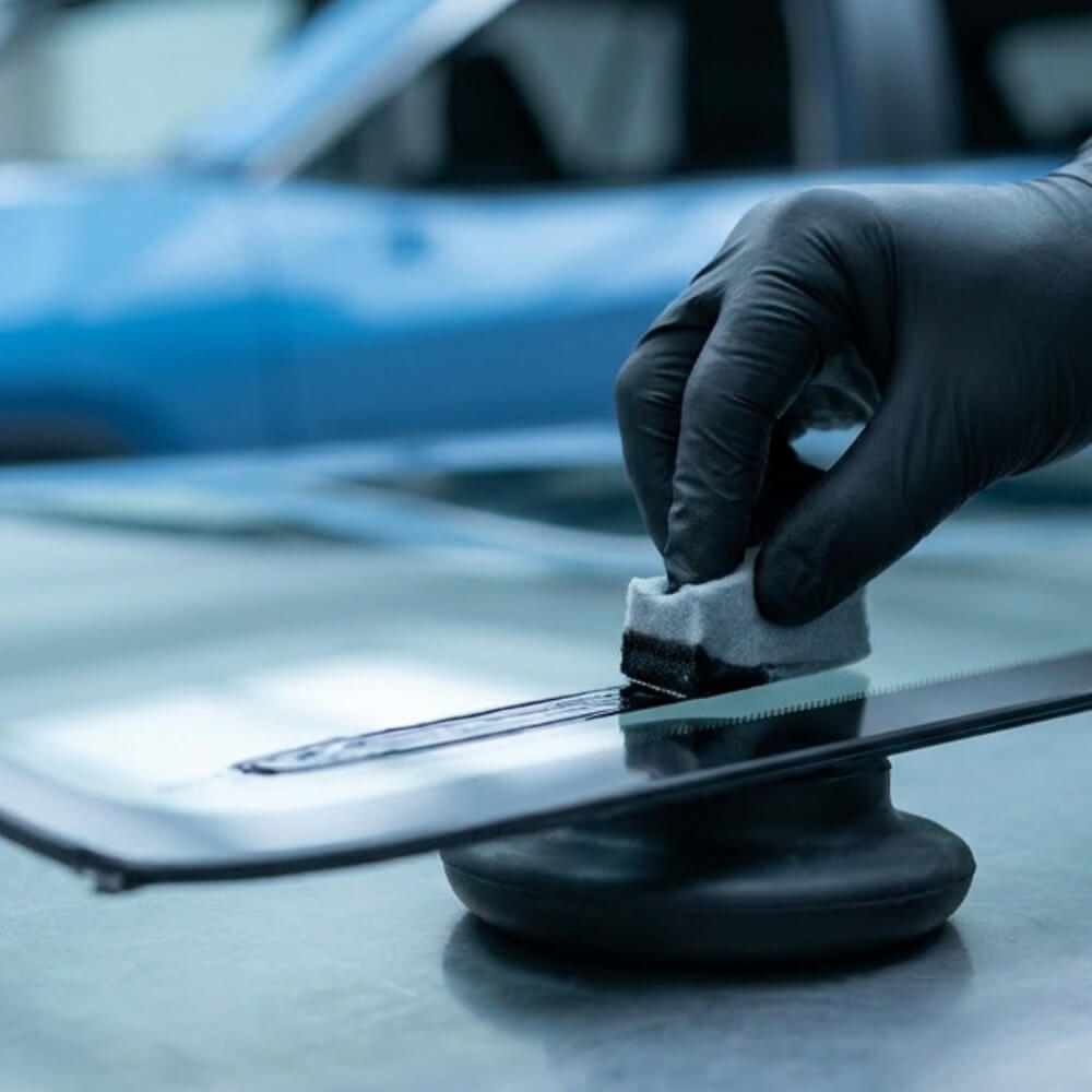 klejenie-szyby-w-aucie