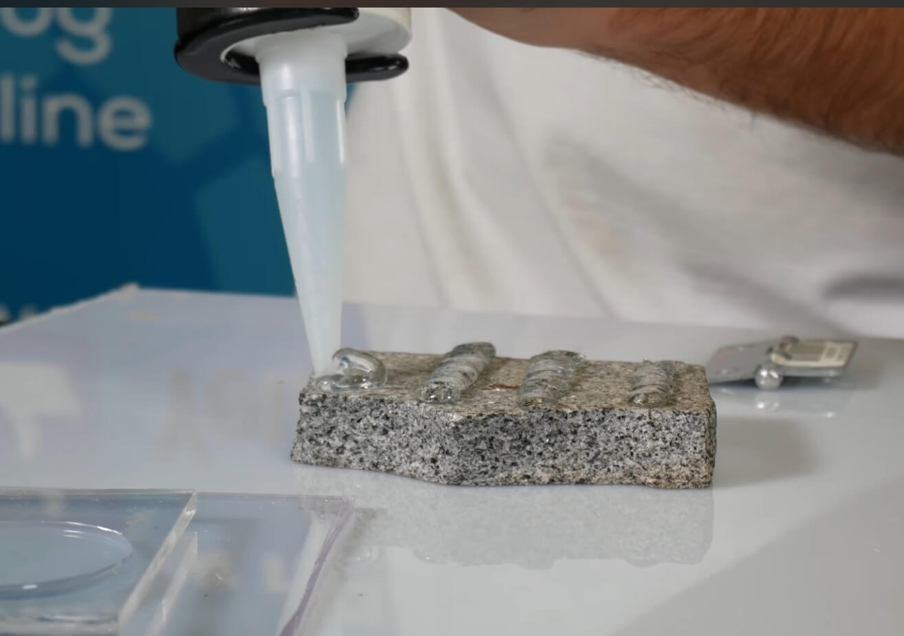 silikon-uszczelniający-661